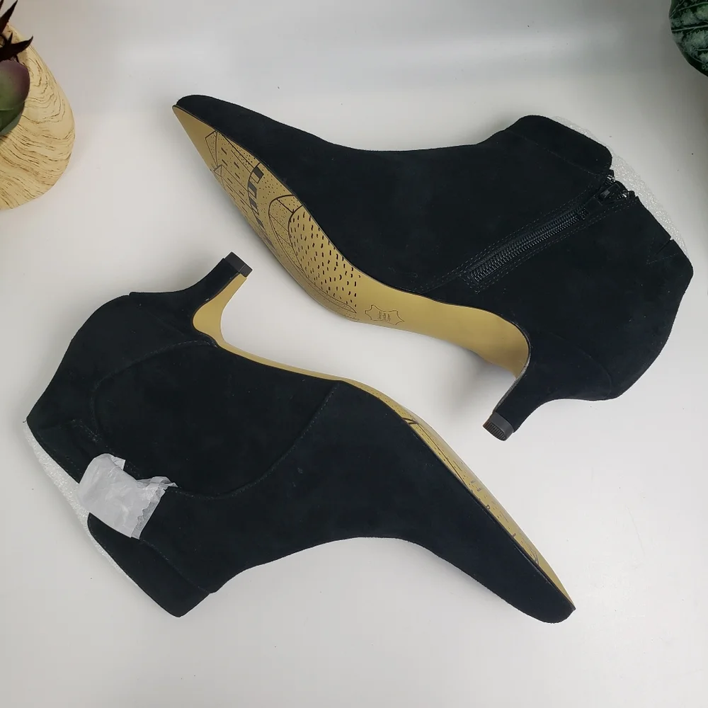 Bella Vita Black Suede Ankle Bootie Leather Rock Revival Bindi NIB sz 10